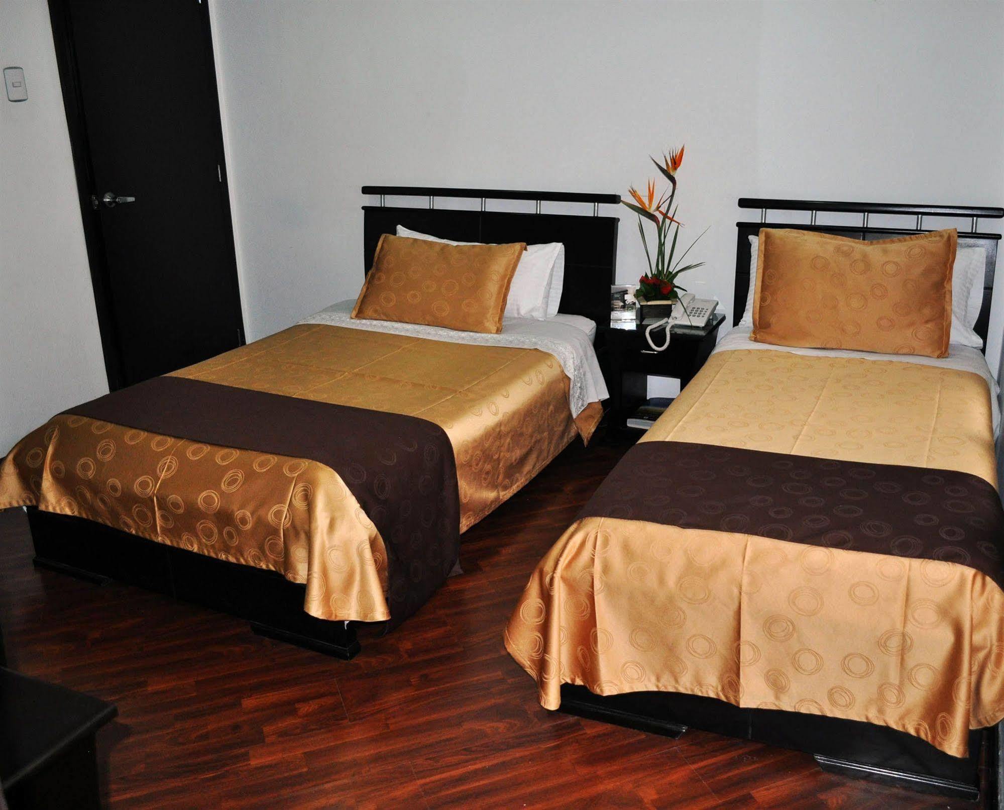 Hotel Quality Comfort House ボゴタ エクステリア 写真